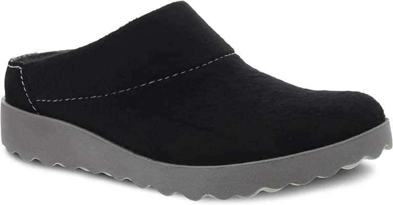 picture of dansko black slipper